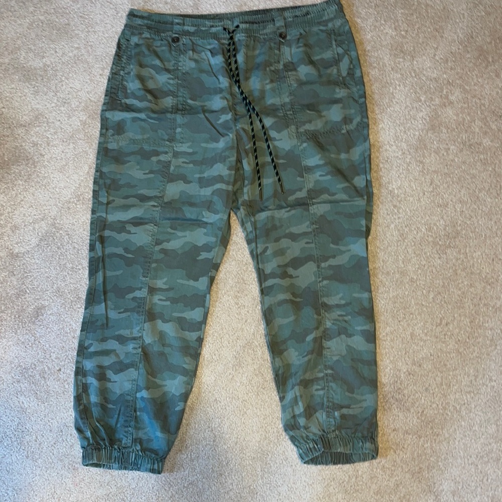 Know Rose adorable and soft Camo jogger.